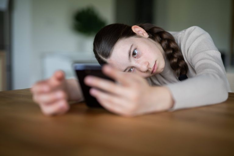 najstnica na telefonu.jpg