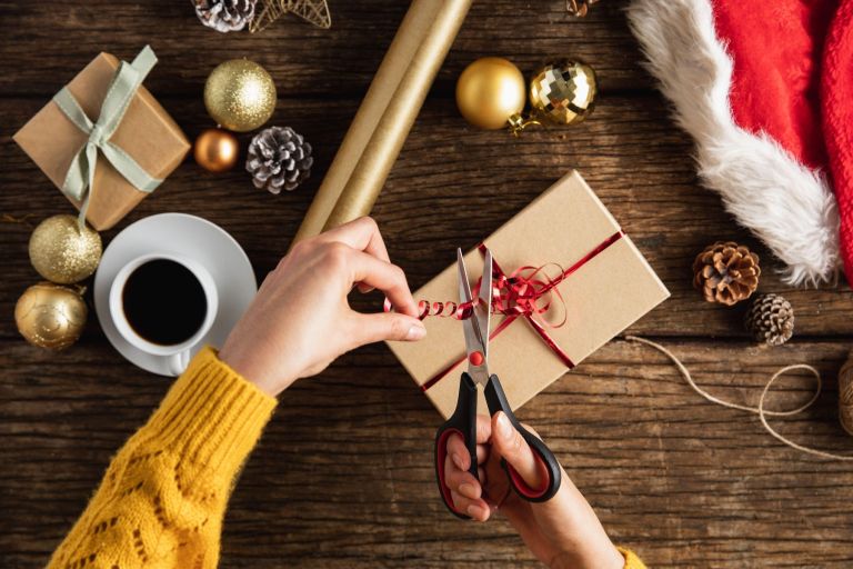 obdarovanje, zavijanje-daril