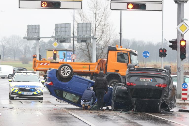 nesreca smartinska jarse policija.jpg