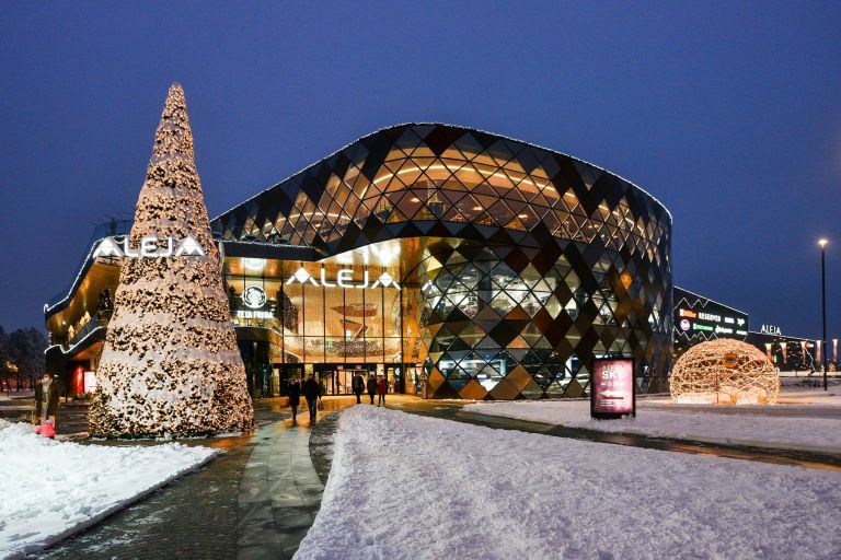 Božična dekoracija v ALEJI (Foto Robert Krumpak) .jpg