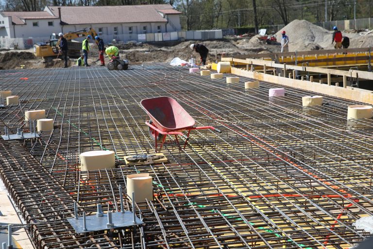 delavec, gradbišče