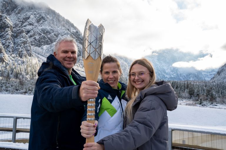 Ognjena navijaška ekipa