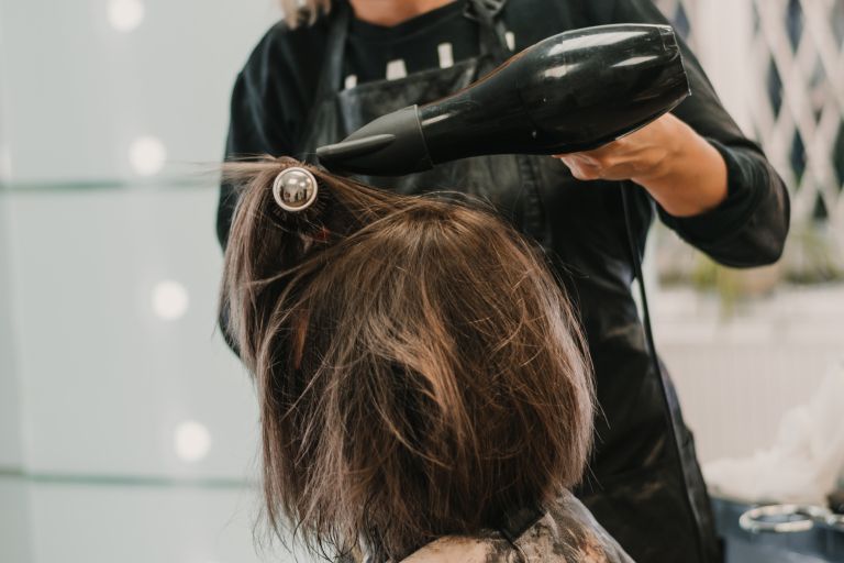 frizura, pričeska, frizer, skuštrana.jpg