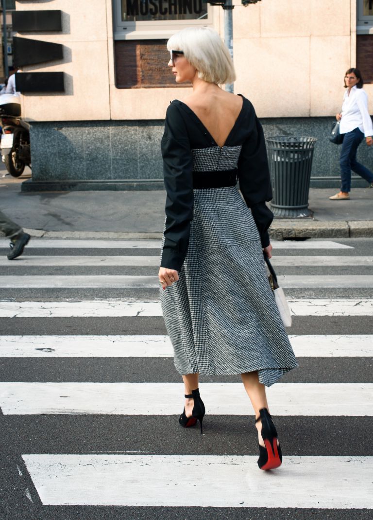 siva obleka, krilo ,volna