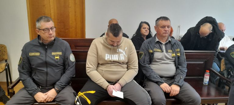 nOVAK tILEN pOSSNIG.jpg