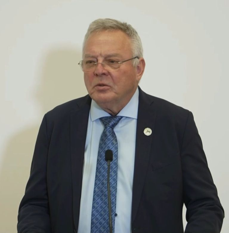 Minister Jože Novak