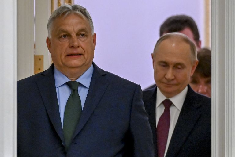 viktor orban, vladimir putin, julij 2025.jpg