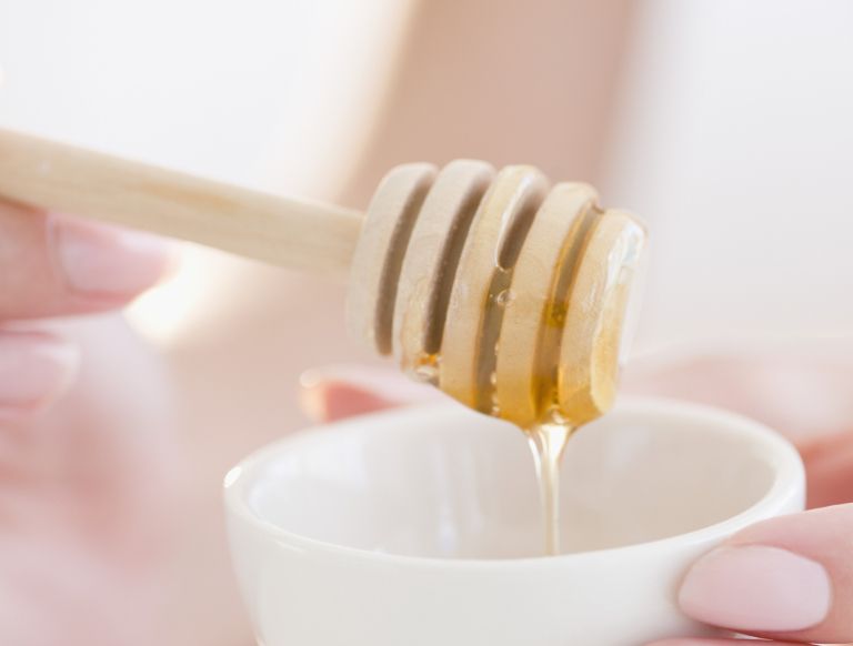 med, medena palčka, pokončna