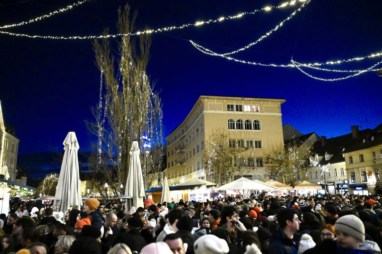 ljubljana prizig luci lucke 2025 jankovic gaber golob.jpg