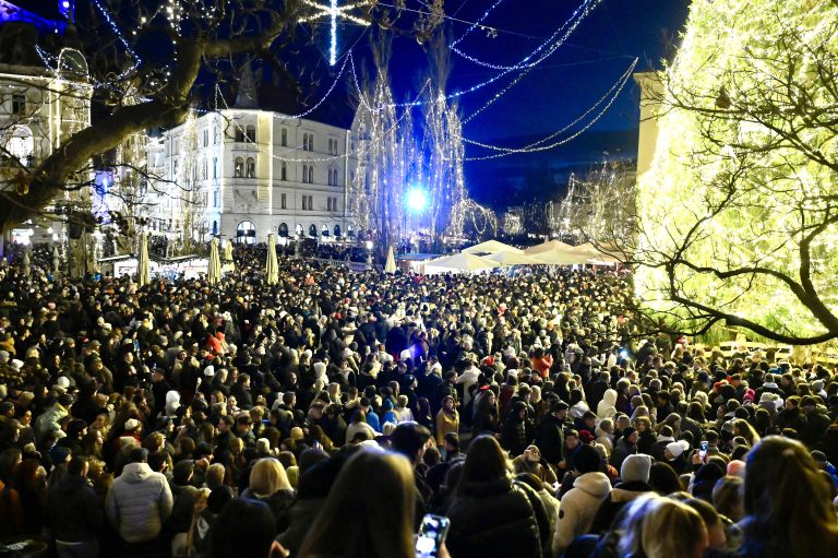 ljubljana prizig luci lucke 2025 jankovic gaber golob.jpg