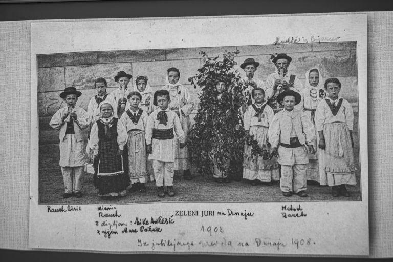 muzejska-hisa-semic, lan-bozic, razstava