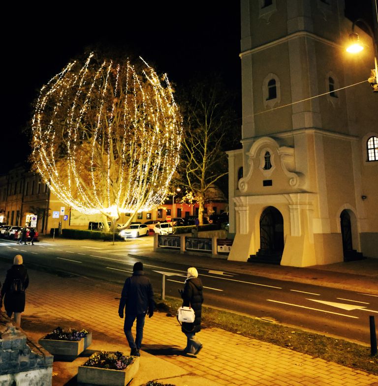 lendava, praznicne-luci, prizig-luci