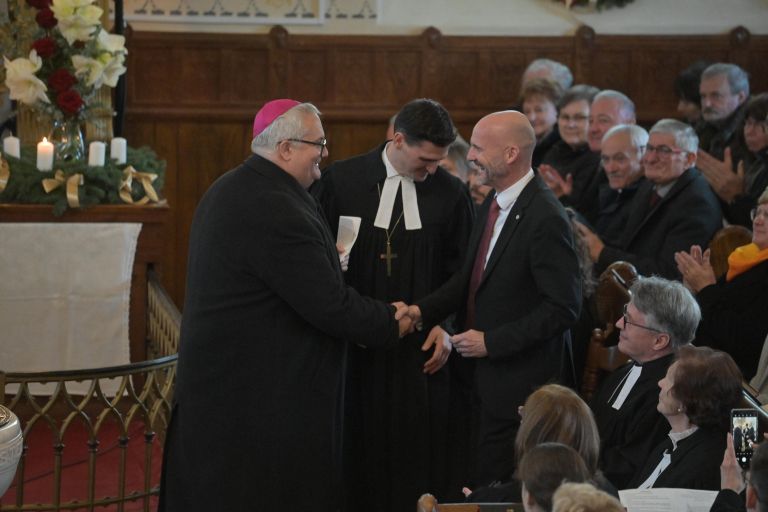 umestitev-škofa-aleksandra-erniše, aleksander-erniša, puconci-2025, evangeličanski-škof