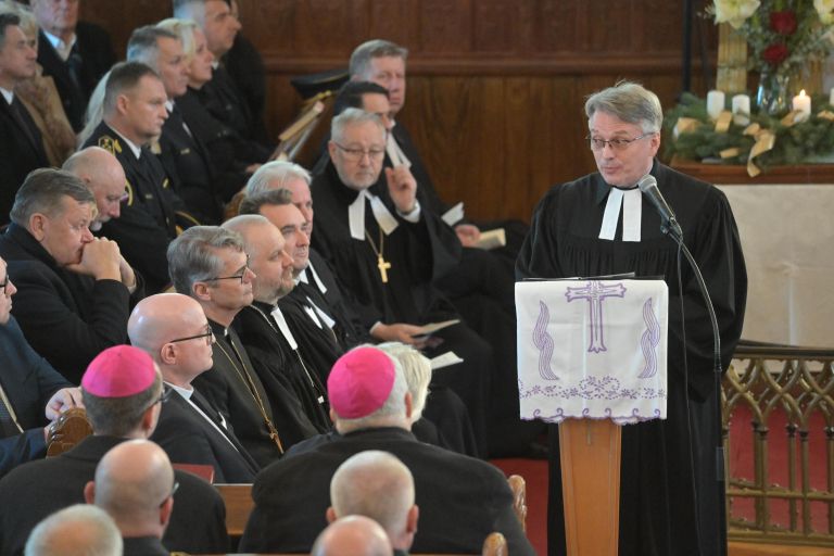 umestitev-škofa-aleksandra-erniše, aleksander-erniša, puconci-2025, evangeličanski-škof