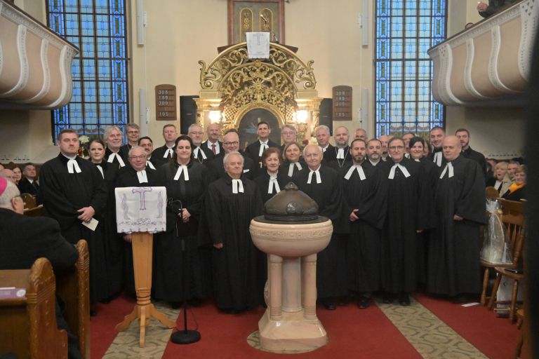 umestitev-škofa-dr.-aleksandra-erniše, aleksander-erniša, evangeličanski-škof