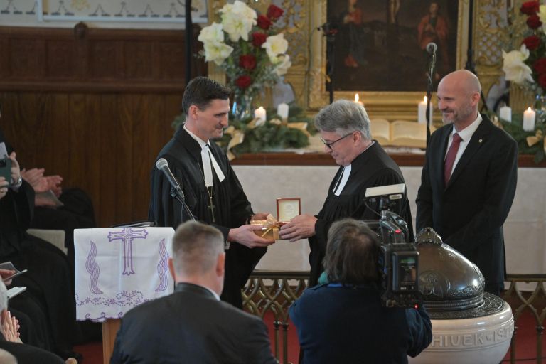 umestitev-škofa-aleksandra-erniše, aleksander-erniša, puconci-2025, evangeličanski-škof