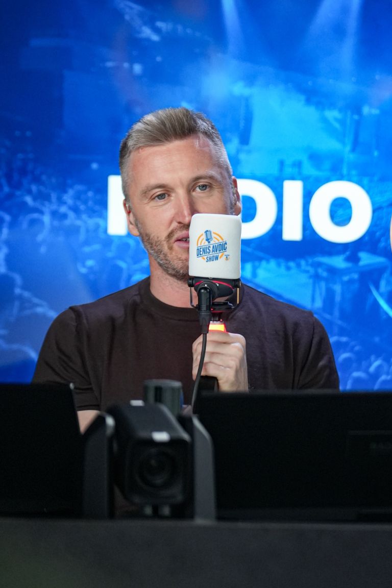 Denis Avdić, nov studio