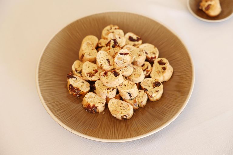 Domači prijatelj z datlji