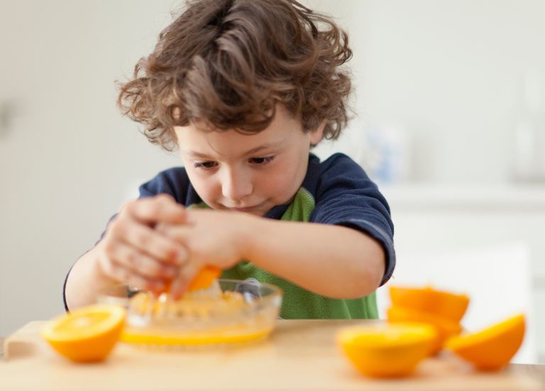 pomarančni sok, stiskanje pomaranč