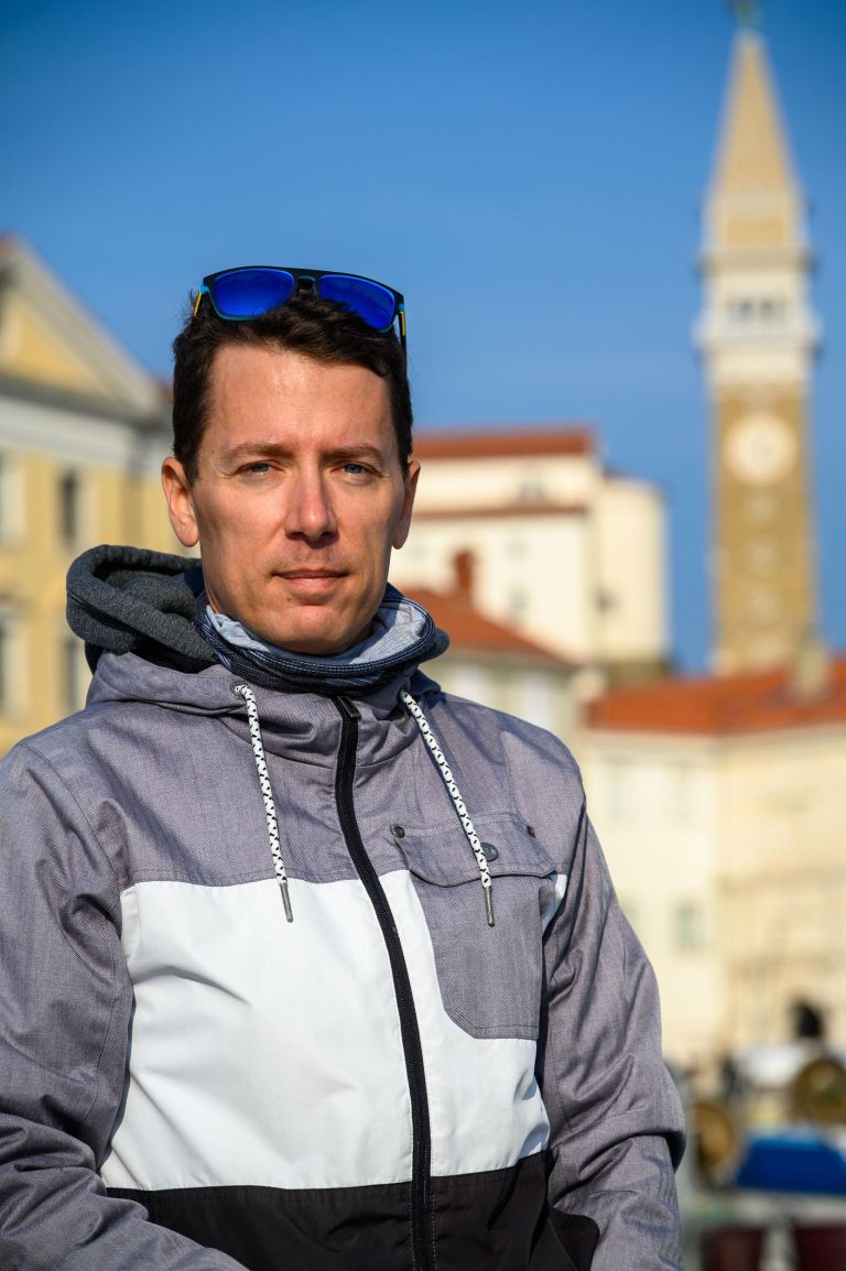 dr-tilen-genov-iz-drustva-morigenos, delfini