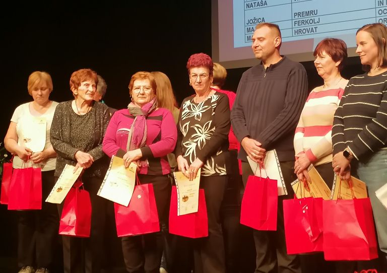 sentjernej, ocenjevanje-potic, drustvo-kmetic