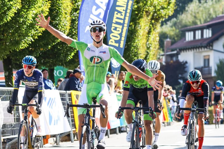 kolesarstvo_Maj Bohak_splet.jpg