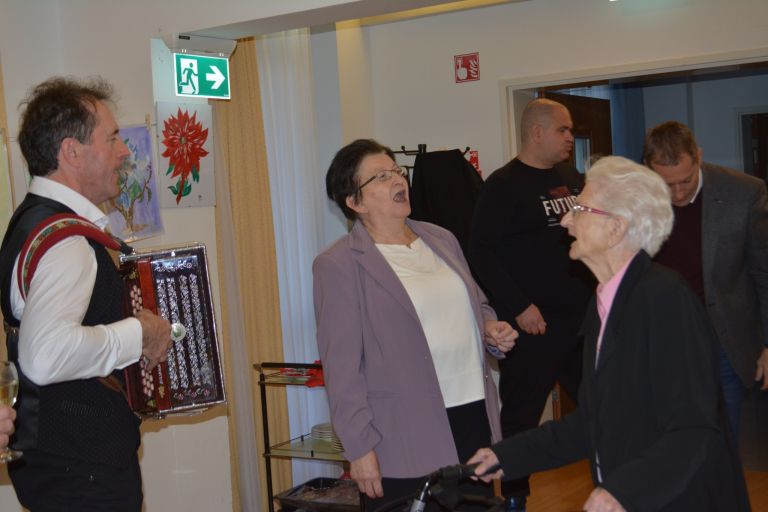 trubarjev-dom-upokojencev-loka-pri-zidanem-mostu