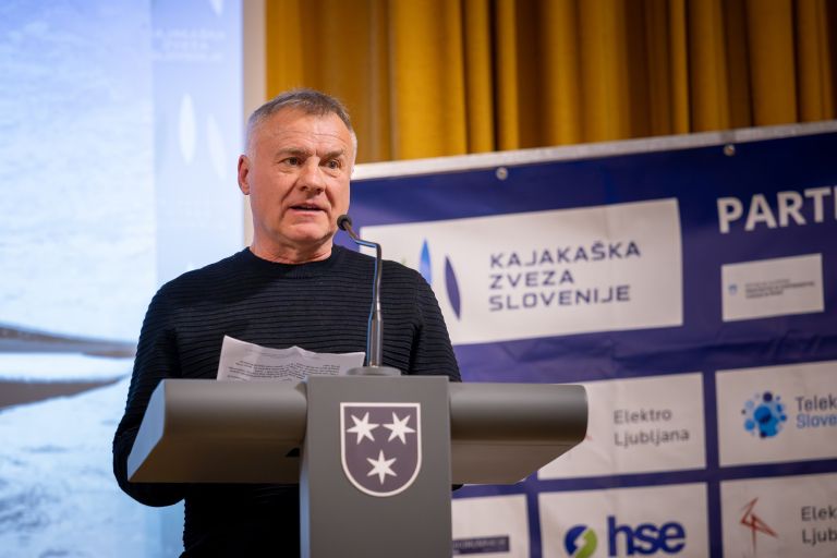 konda plaketa25dec.jpg