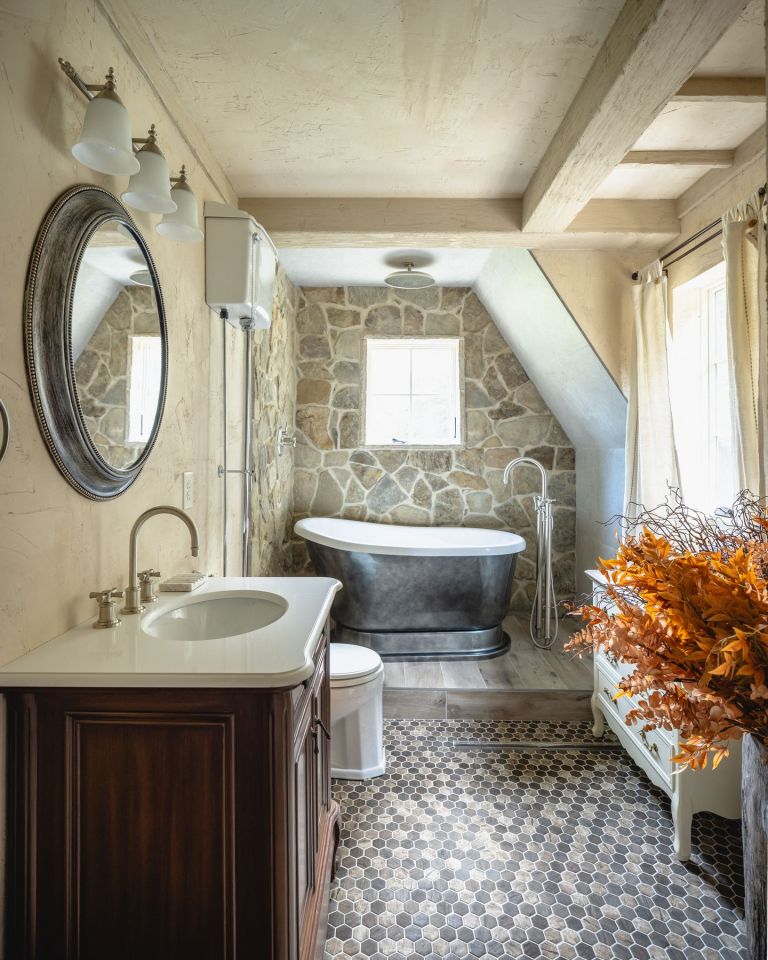 replika, kate-winslet, holiday