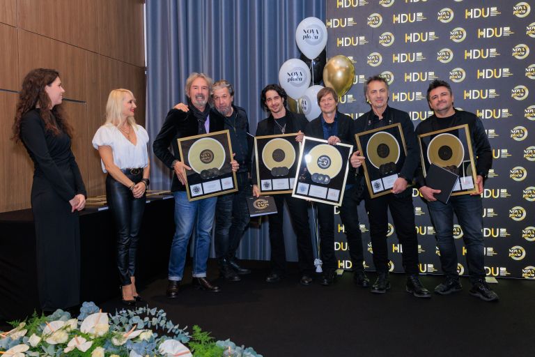 nova plosca - parni valjak.jpg