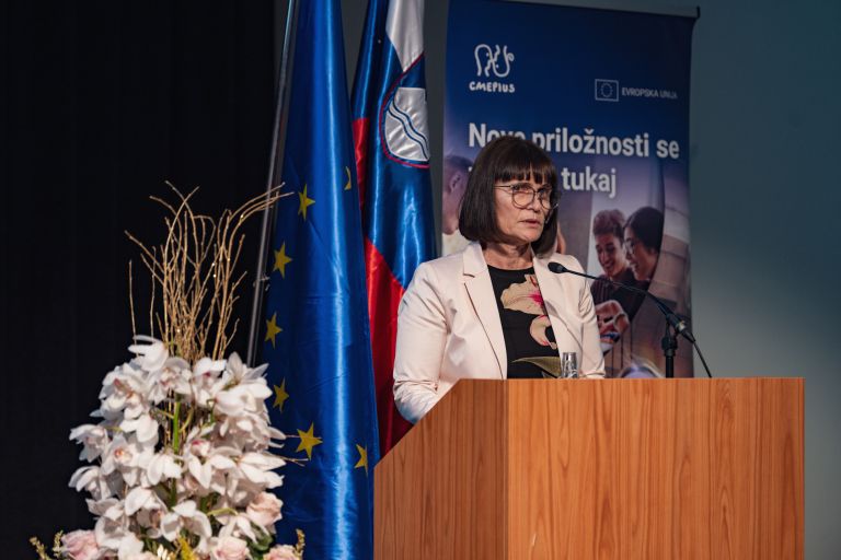 Direktorica CMEPIUS dr. Alenka Flander.jpg