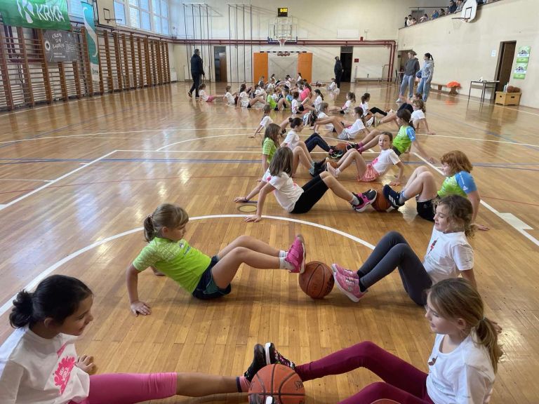 sola-kosarke, zkk-krka-na-presernovem-turnirju