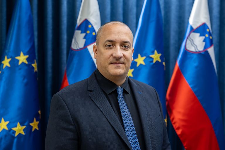 UV portret Jure-Leben.jpg