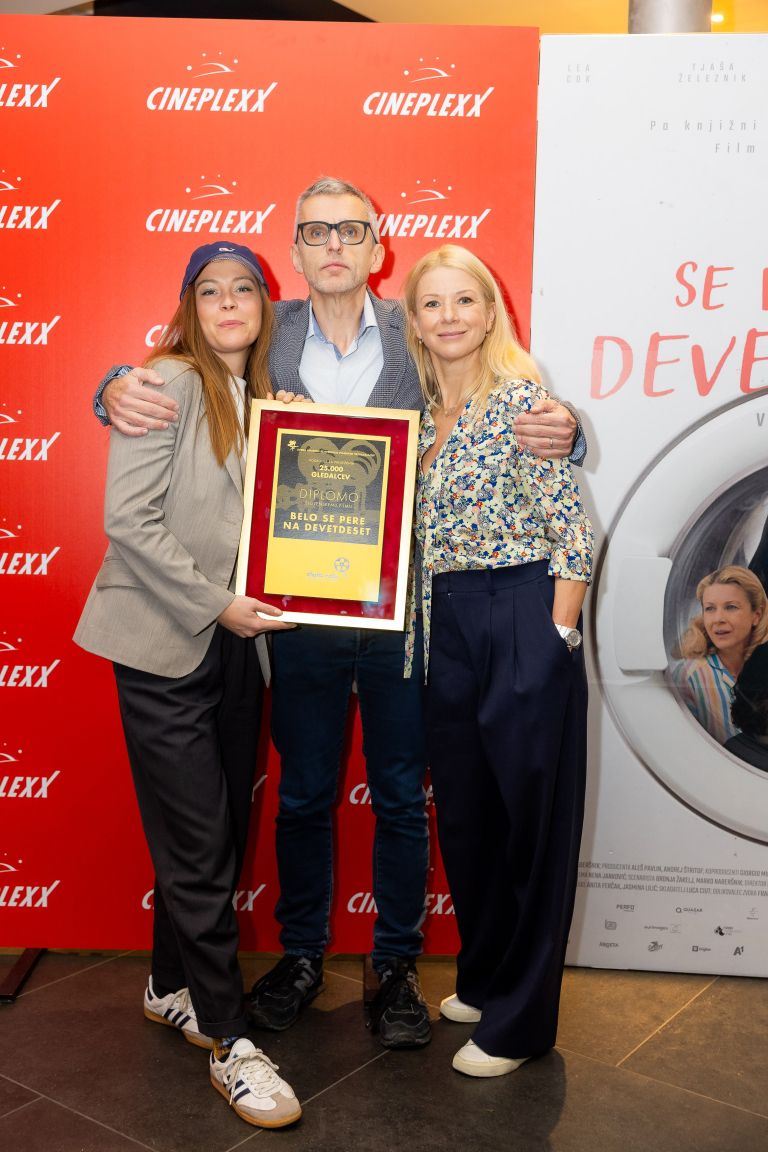 bELO SE PERE NA DEVETDESET, ZLATA ROLA (4).jpg