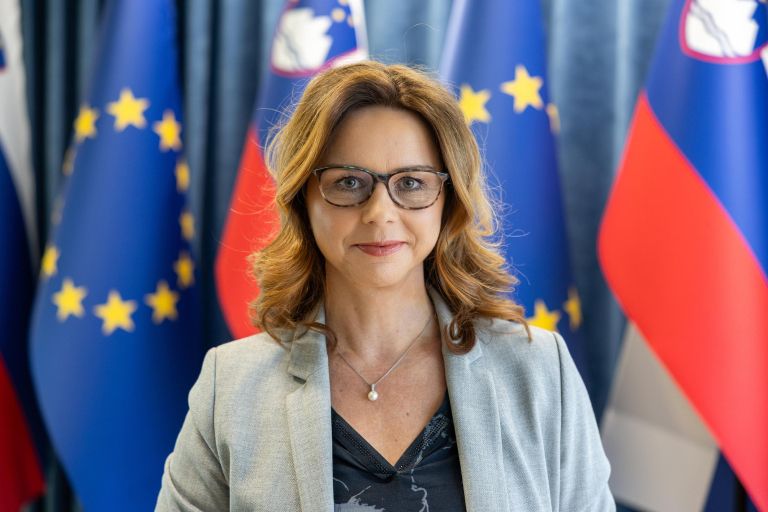 UV portret Masa-Kociper.jpg