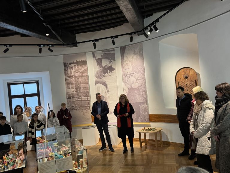 razstava, posavski-muzej-brezice, igre-moje-mladosti