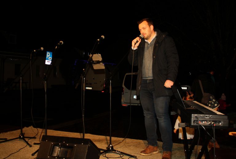 decembrski-prizig-luck-v-kostanjevici-na-krki, veseli-december