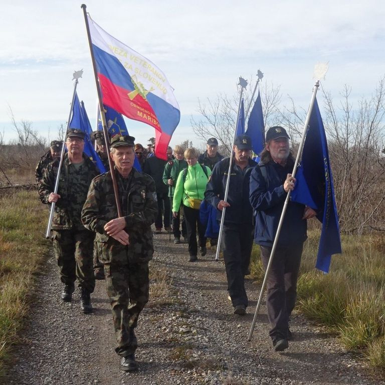 24-pohodu-po-poteh-soske-fronte