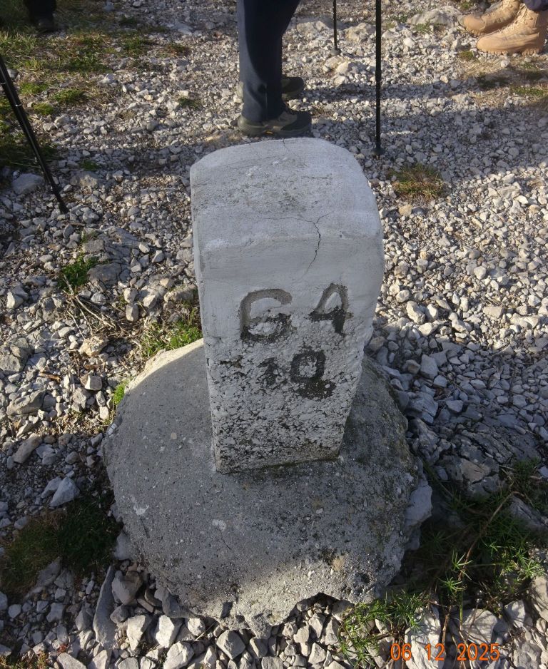 24-pohodu-po-poteh-soske-fronte