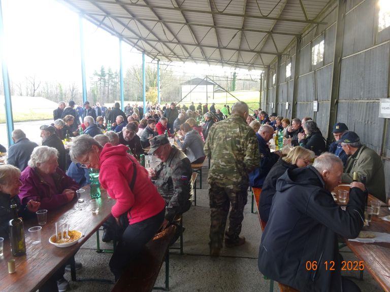 24-pohodu-po-poteh-soske-fronte