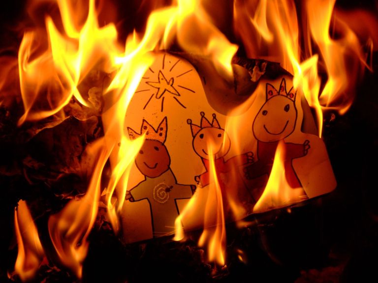 dekor-prazniki, nevarnost-pozara