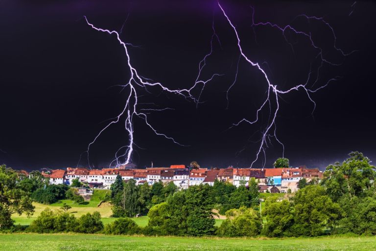 udar-strele, elektricna-napetost