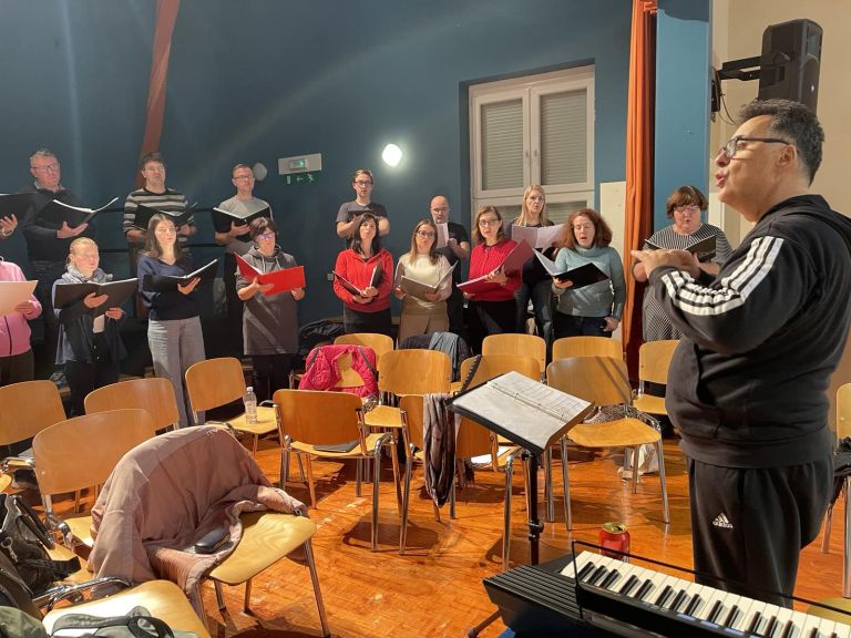 zbor-musica-beatisima-lumina, mitja-bervar, glasba, koncer, projektni-zbor, ikc-sentjur