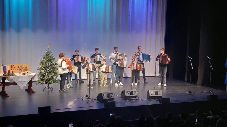 miklavzev-koncert, skocjan, ljudski-pevci, fantje-z-vasi