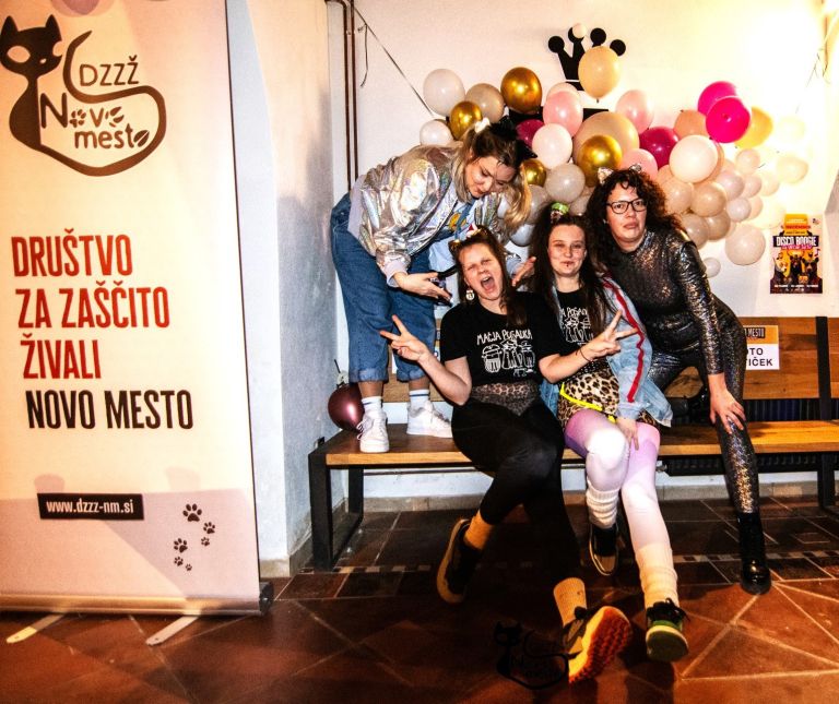 Društvene prostovoljke Anja, Vesna, Lina in Gea.