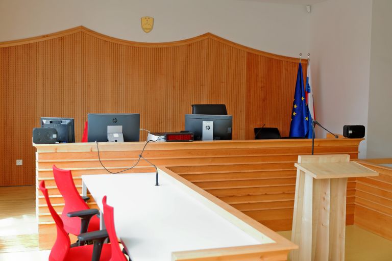 sodniki porotniki, sodišče