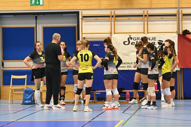 puconci, odbojka, zeleni-dvorani-puconci-tekma-9.-kroga-2.-dol-vzhod-(ž.)-murexin-puconci-–-turbina.