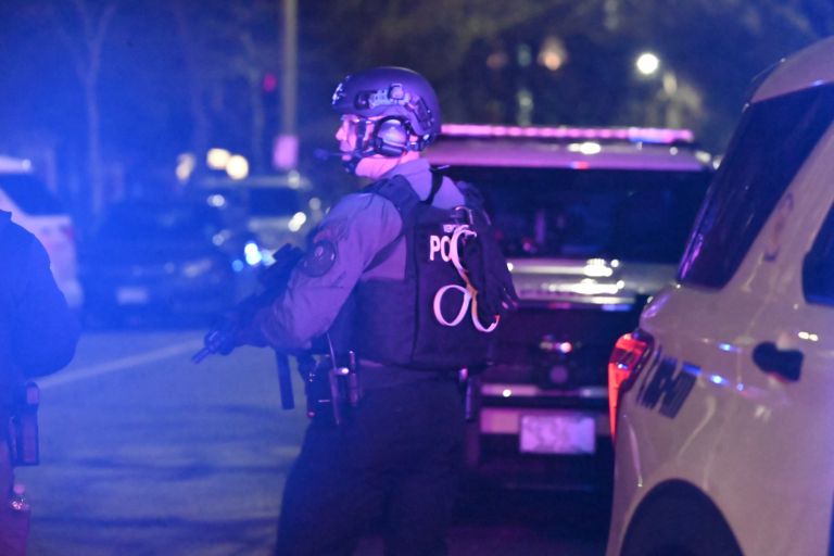 univerza-brown-streljanje