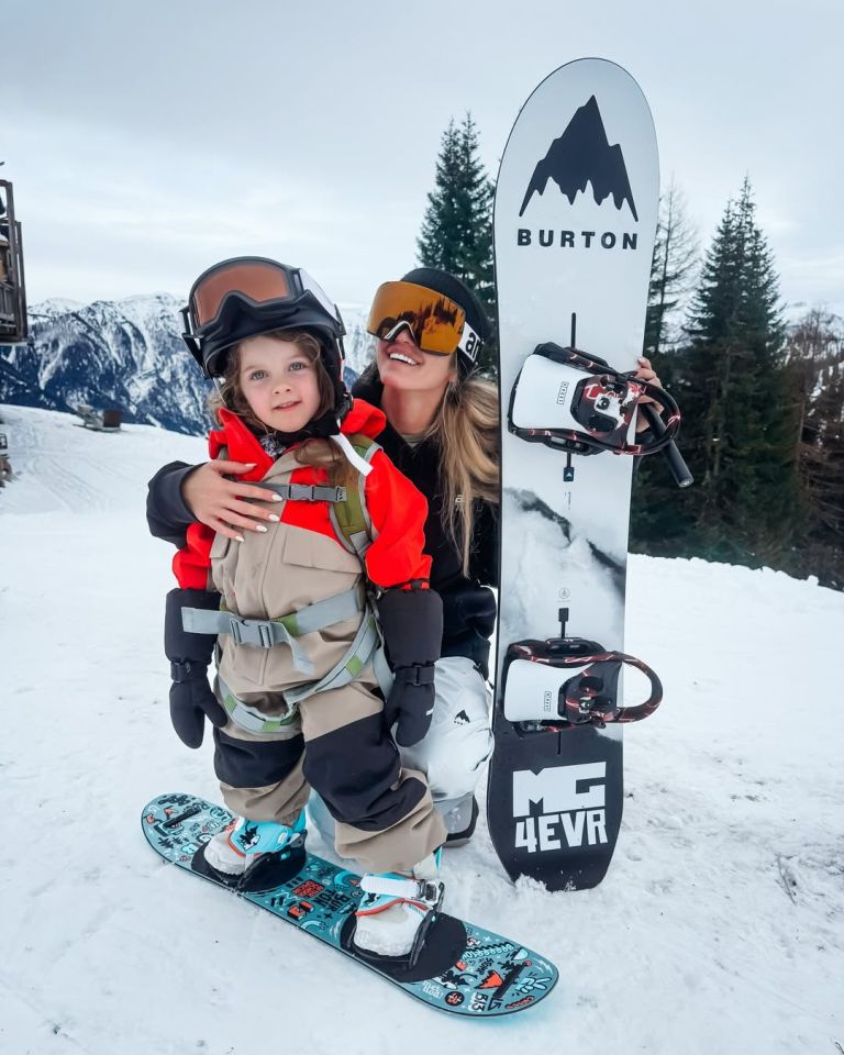 Alaska Olivia, Nina Grilc