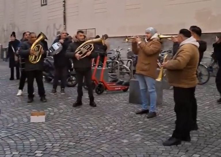 trubaci presernov trg.jpg